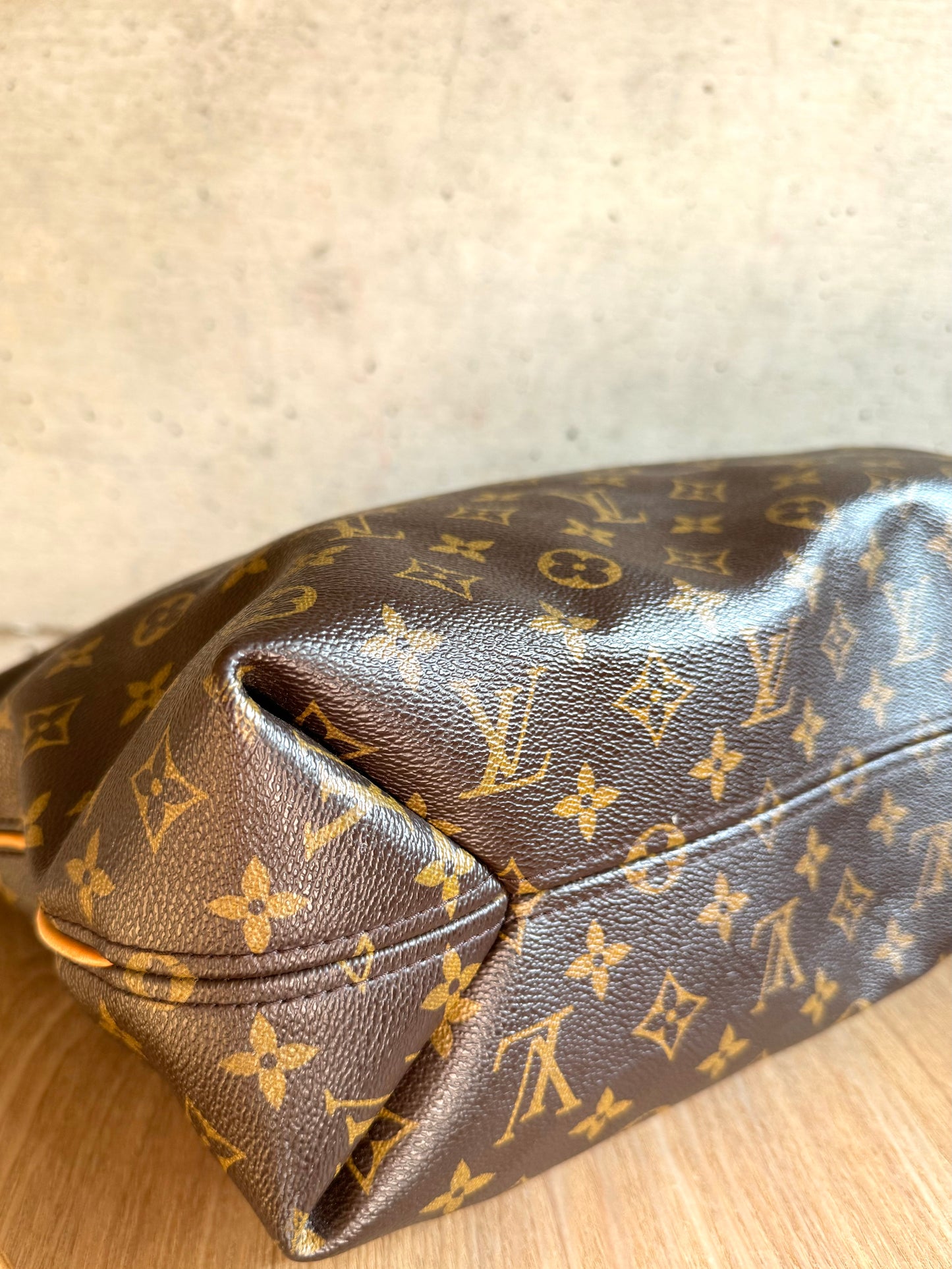 LOUIS VUITTON Monogram Sully MM