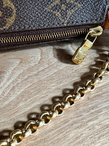 LOUIS VUITTON Monogram Eva Clutch