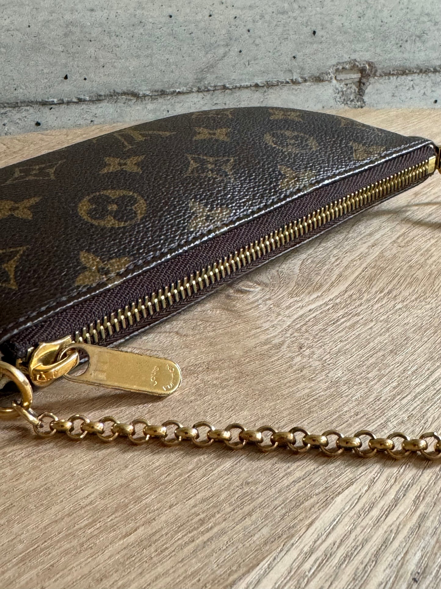 LOUIS VUITTON Monogram Pochette Milla MM