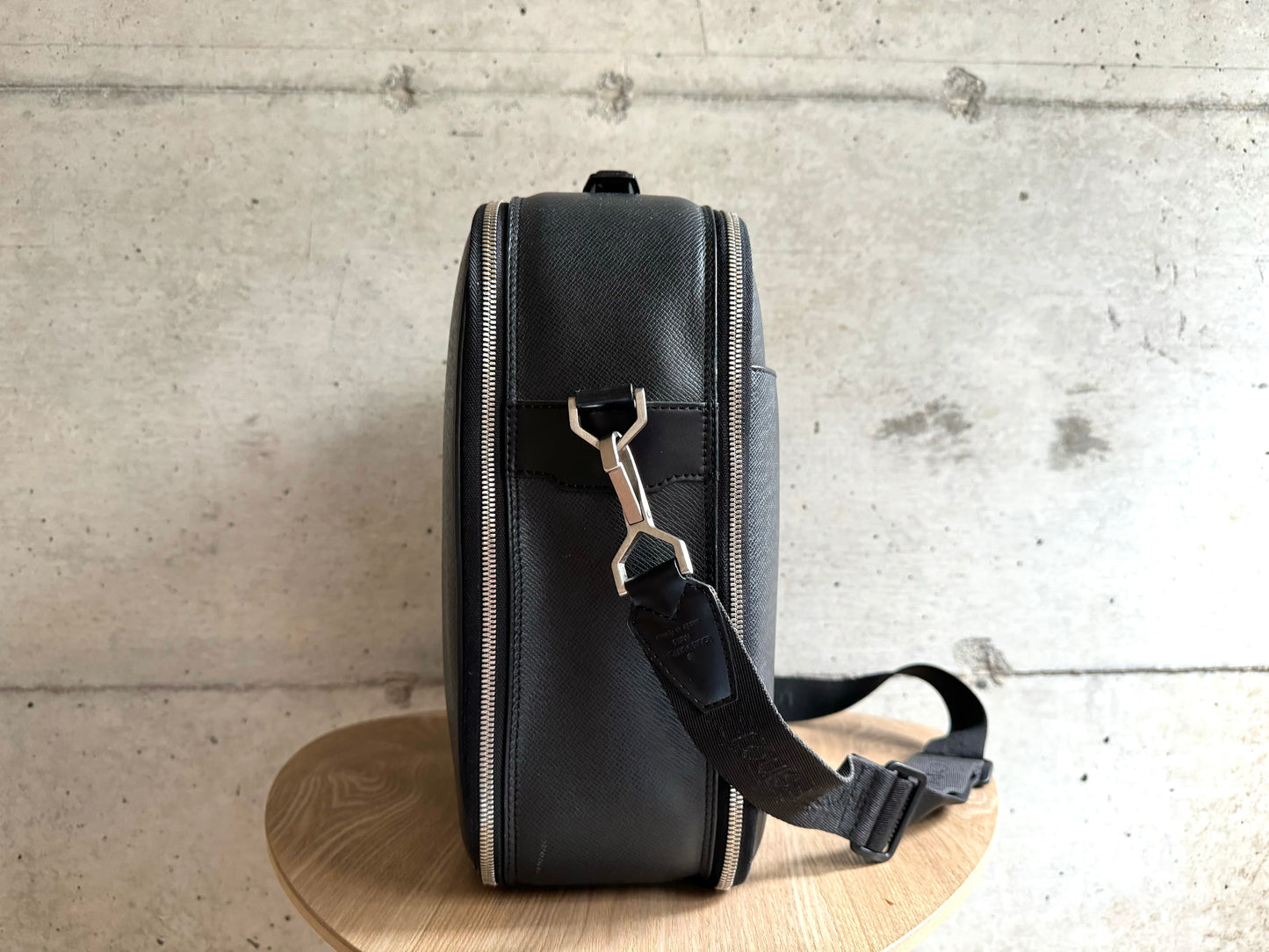 Louis Vuitton Black Taiga Alex Messenger BB