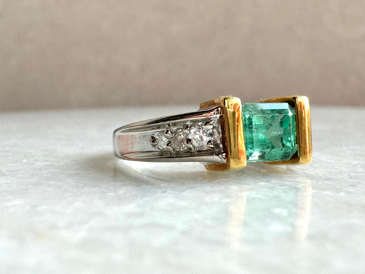 Ring with 1ct Emerald and 0.2ct Diamonds in Platinum and 18K Yellow Gold