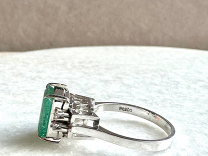 Ring with 1.99ct Emerald and Diamonds in Platinum