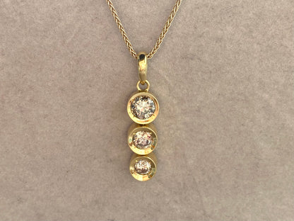 Pendant with 1.01ct Diamonds in 18K Yellow Gold