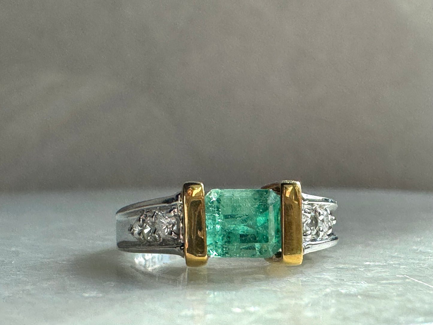 Ring with 1ct Emerald and 0.2ct Diamonds in Platinum and 18K Yellow Gold