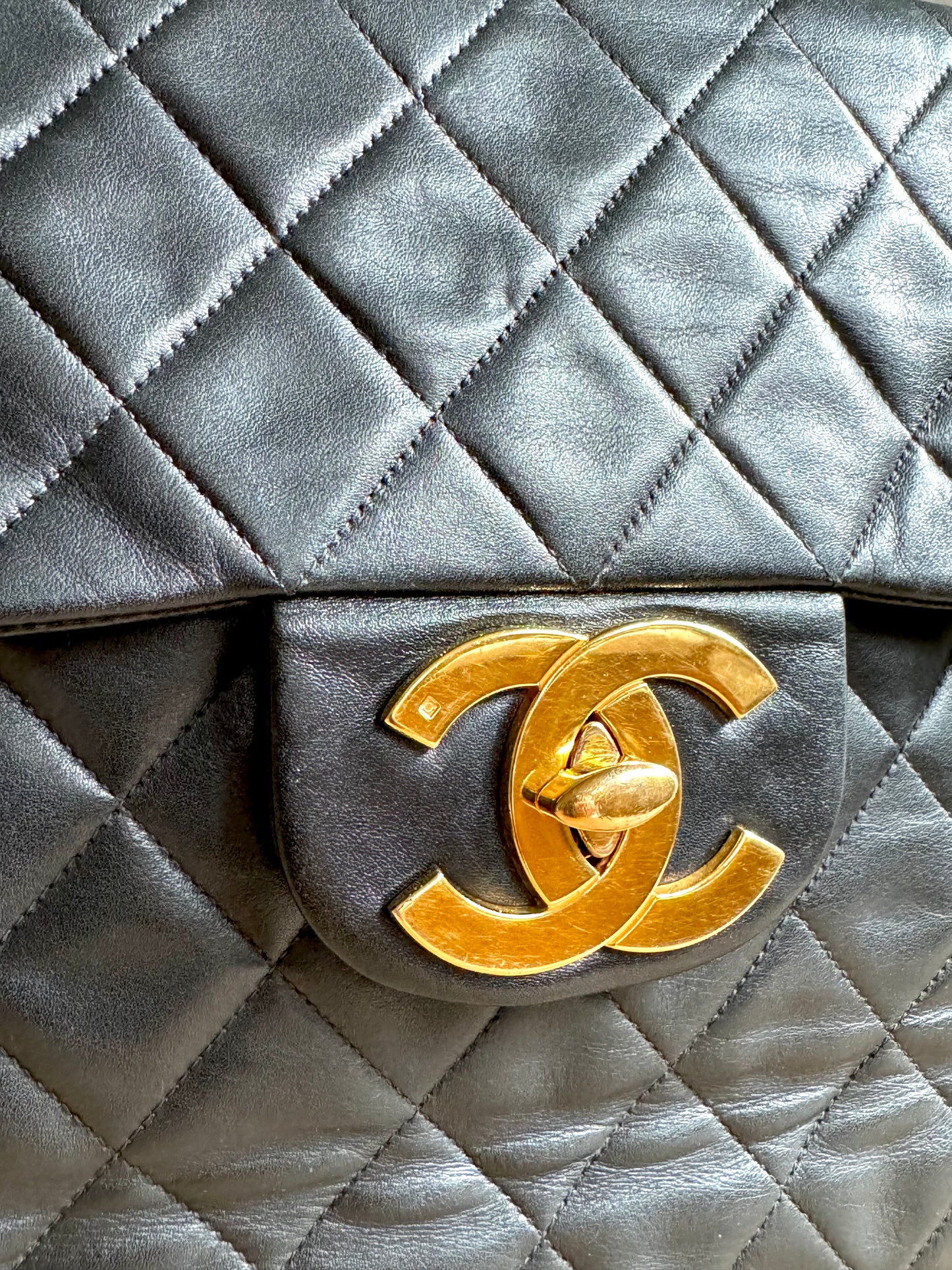 CHANEL Lambskin Quilted XL Jumbo Single Flap