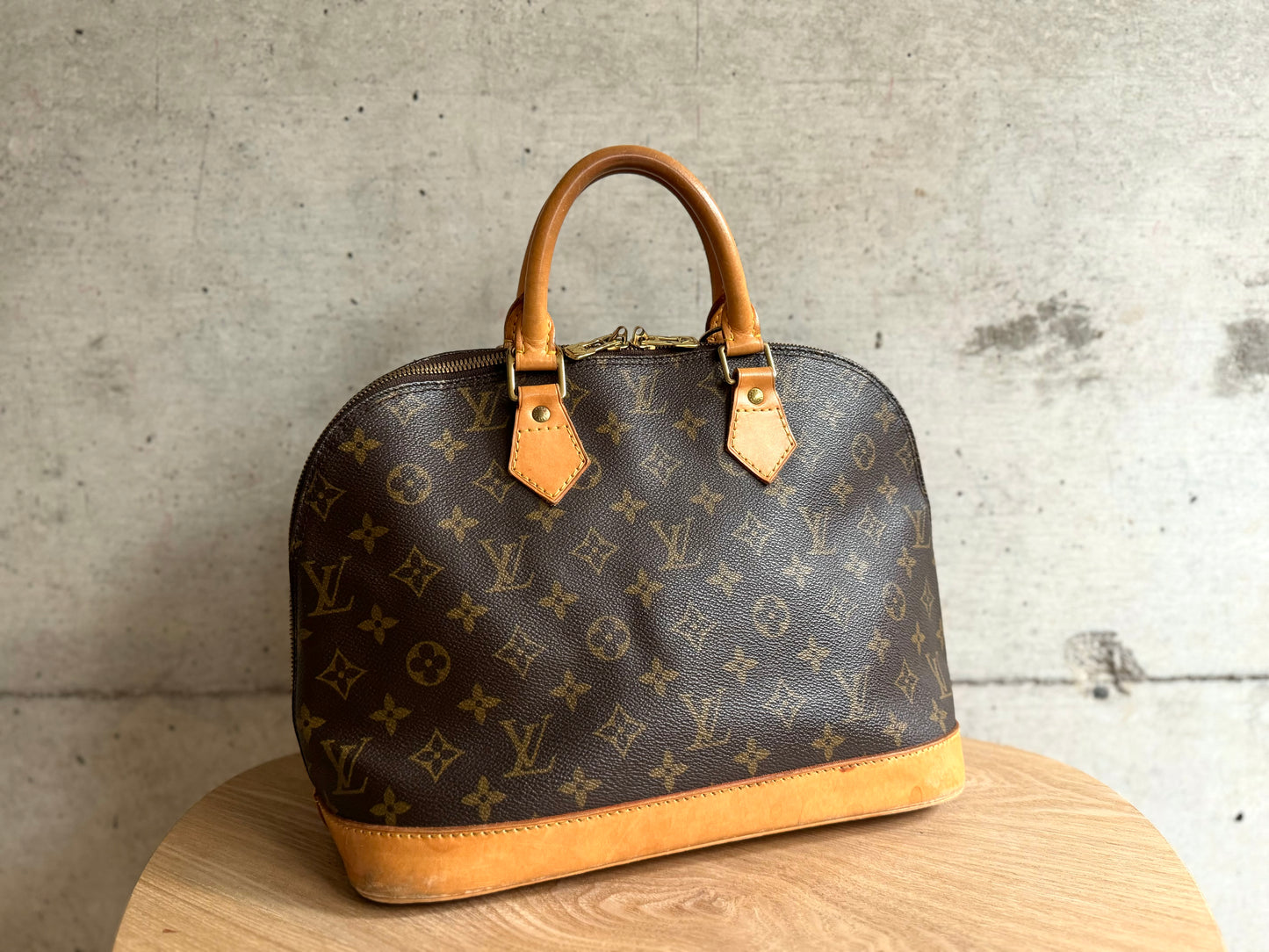 LOUIS VUITTON Monogram Alma PM