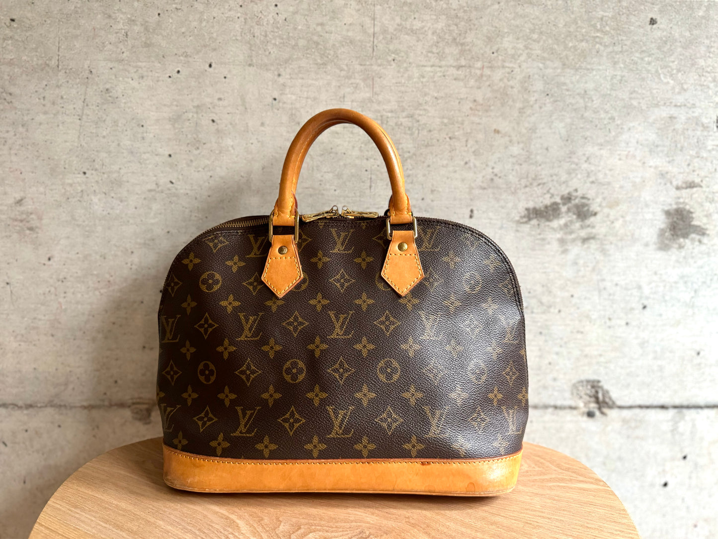 LOUIS VUITTON Monogram Alma PM