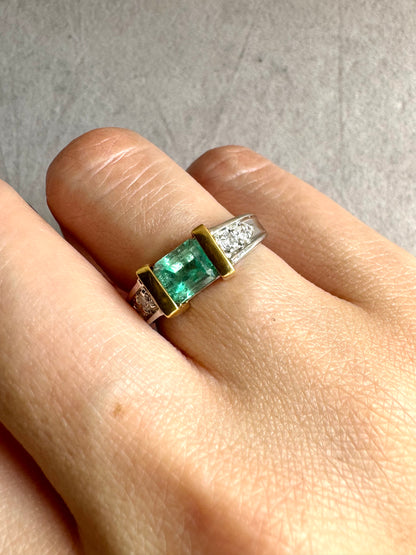 Ring with 1ct Emerald and 0.2ct Diamonds in Platinum and 18K Yellow Gold