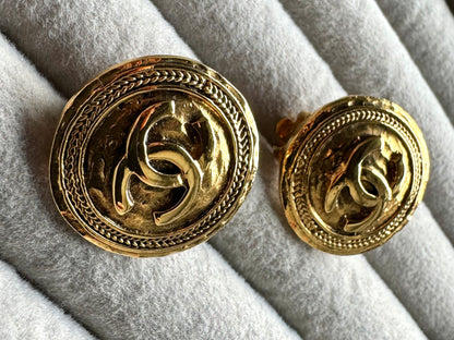 Chanel Gold CC Clip On Earrings