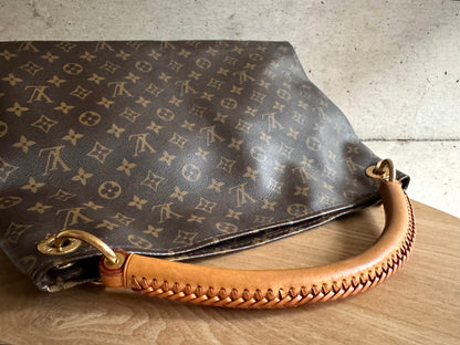 LOUIS VUITTON Monogram Artsy MM