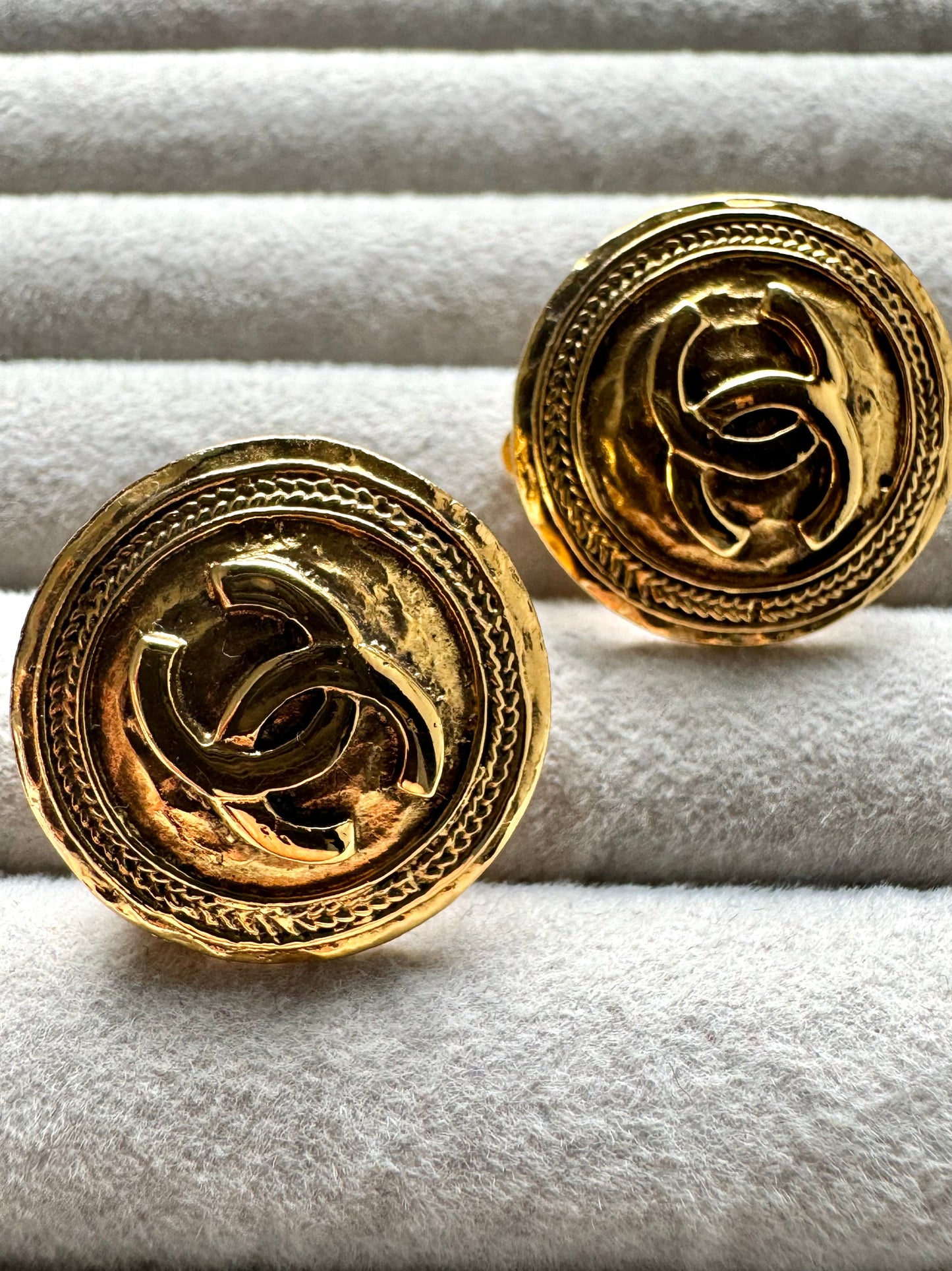 Chanel Gold CC Clip On Earrings