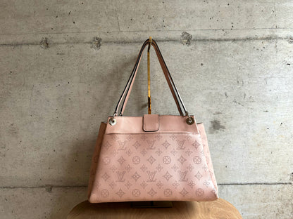 LOUIS VUITTON Mahina Calfskin Sevres Magnolia