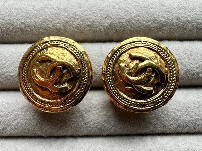 Chanel Gold CC Clip On Earrings