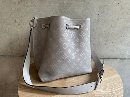 LOUIS VUITTON Mahina Muria Gris Souris