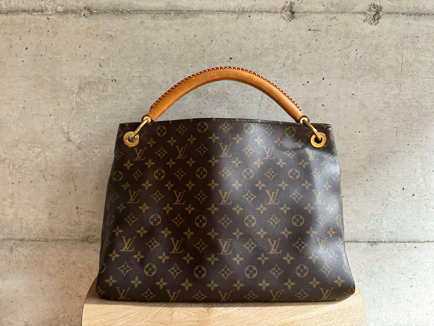 LOUIS VUITTON Monogram Artsy MM