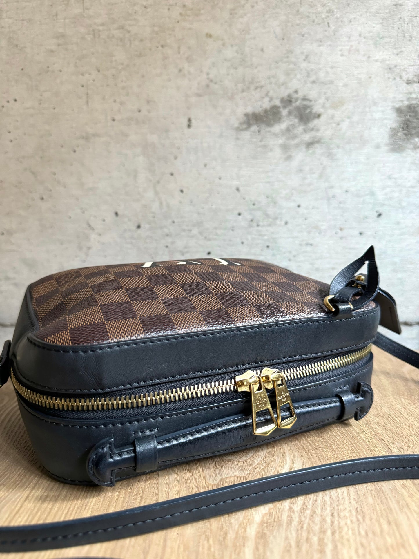 LOUIS VUITTON Damier Ebene Santa Monica