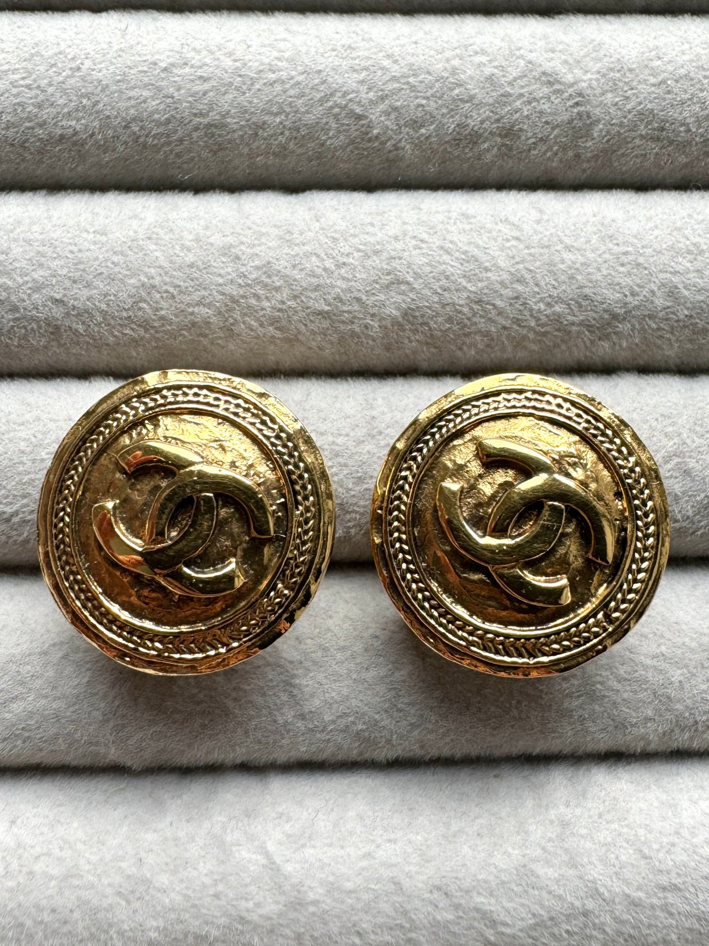 Chanel Gold CC Clip On Earrings