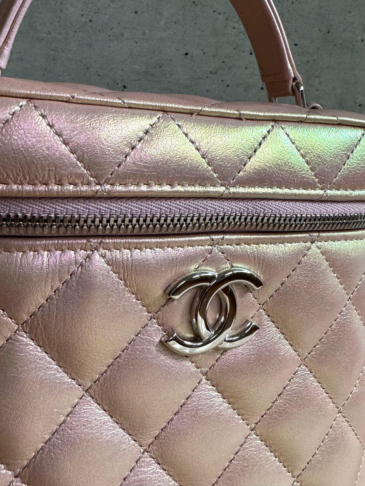 CHANEL Iridescent Calfskin Quilted Small Top Handle Vanity Case With Chain