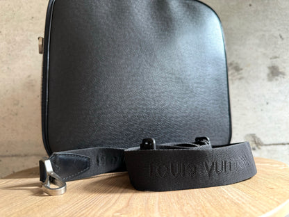 Louis Vuitton Black Taiga Alex Messenger BB