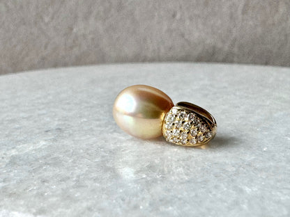 Golden Pearl with Diamond Pendant in 18K Yellow Gold