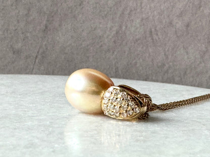 Golden Pearl with Diamond Pendant in 18K Yellow Gold