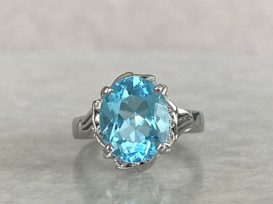 3.34ct Blue Topaz and Diamond Ring in 18K Gold