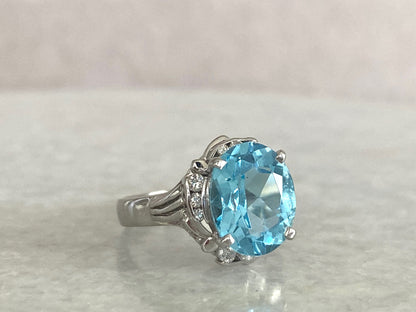 3.34ct Blue Topaz and Diamond Ring in 18K Gold