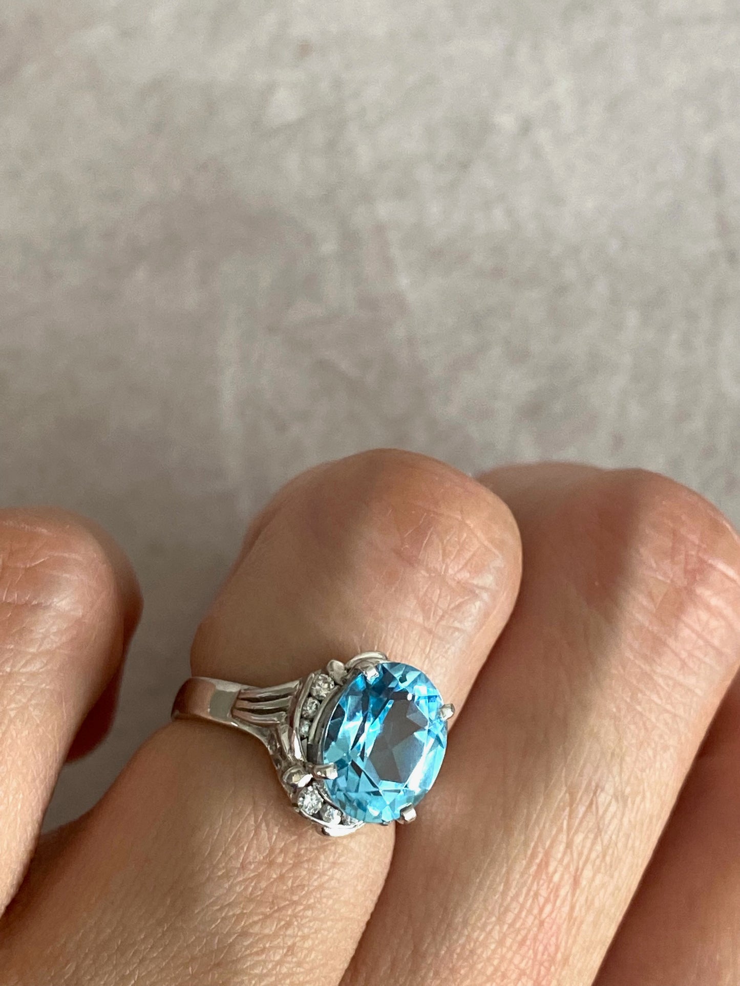 3.34ct Blue Topaz and Diamond Ring in 18K Gold