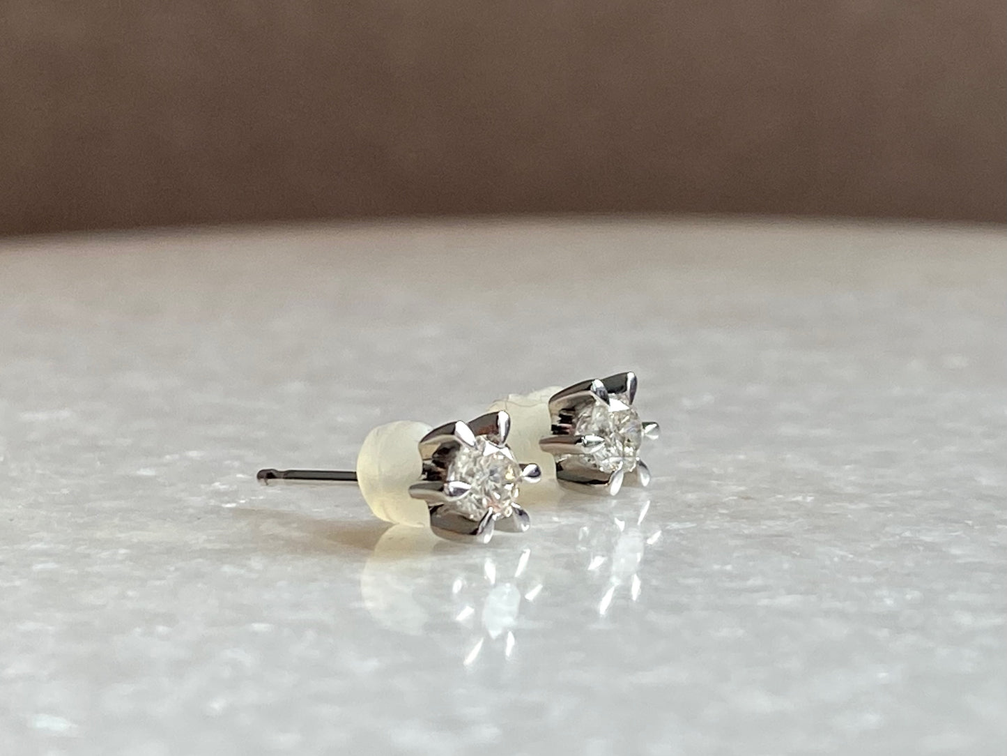 6 Prong Round Diamonds Stud Earrings