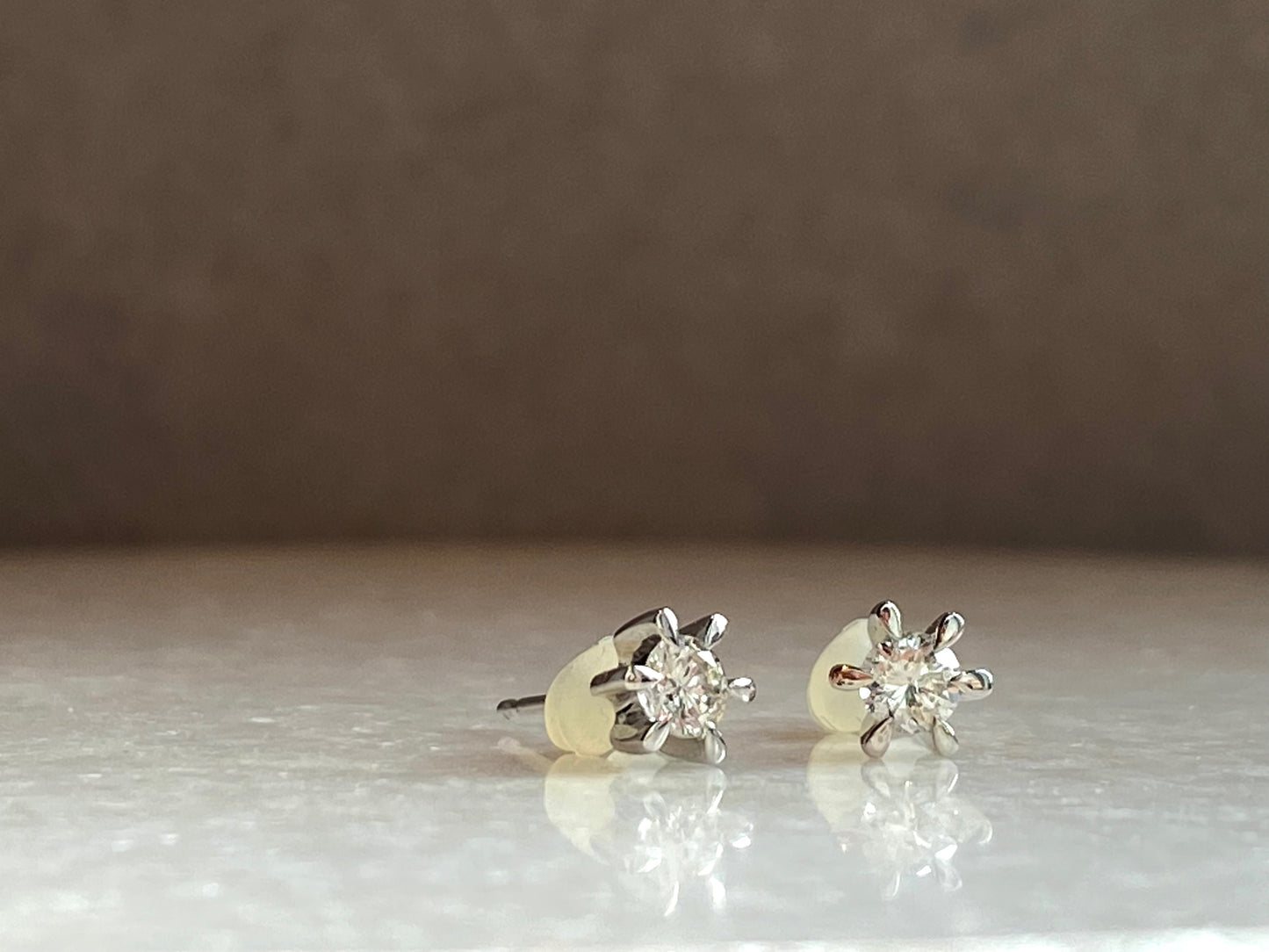 6 Prong Round Diamonds Stud Earrings