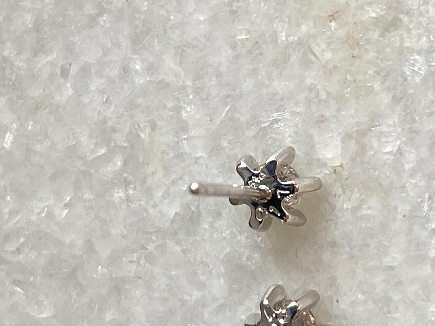 6 Prong Round Diamonds Stud Earrings