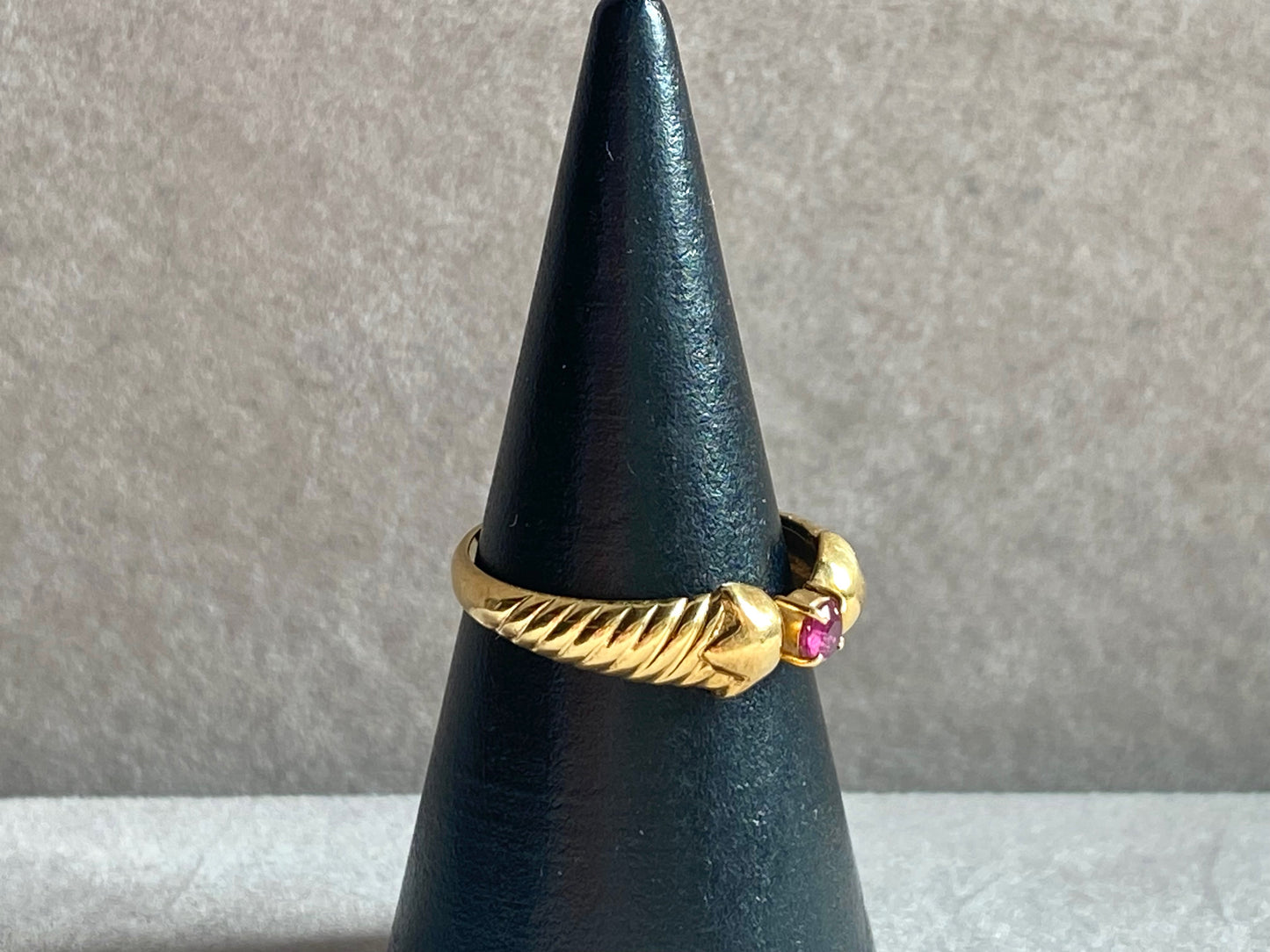 CHRISTIAN DIOR Vintage 18K Ruby Band Ring