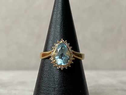 Aquamarine Diamond Ring in 18K Yellow Gold