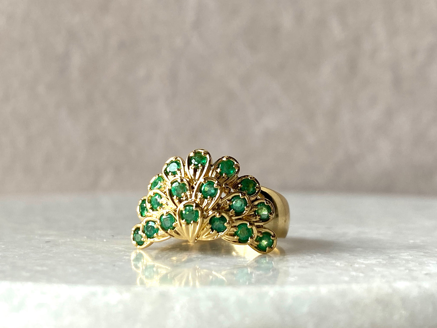 Emerald Ring in 18K Yellow Gold