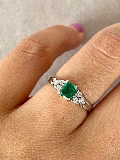 0.72ct Emeralds and 0.15ct Diamonds Ring in Platinum