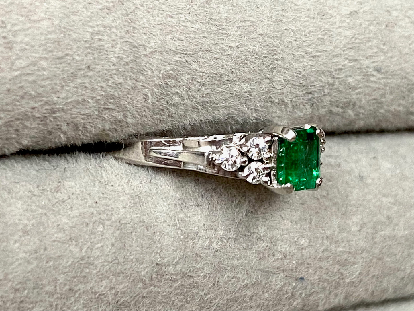 0.72ct Emeralds and 0.15ct Diamonds Ring in Platinum