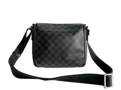 LOUIS VUITTON Damier Graphite District PM