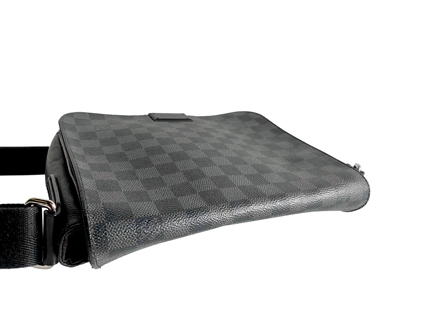 LOUIS VUITTON Damier Graphite District PM