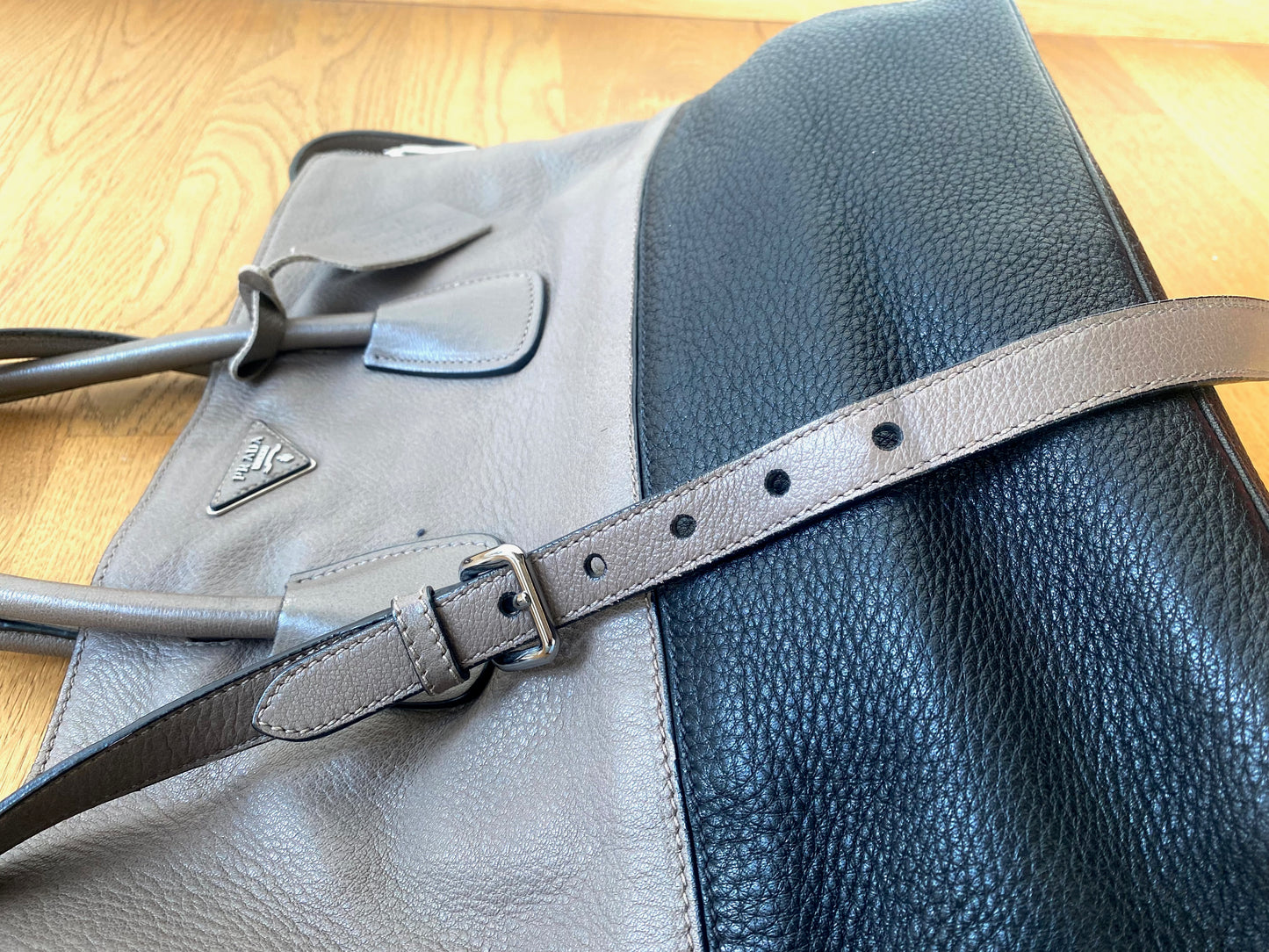 PRADA Cervo Deerskin Bi-Color Zipper Detail Tote